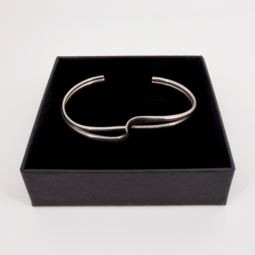 Gerald Owen Sterling Silver Bangle – Modernist Twist Design