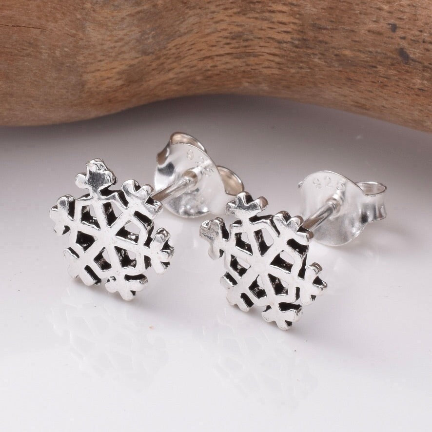 Brand New 925 Sterling Silver Snowflake Stud Earrings