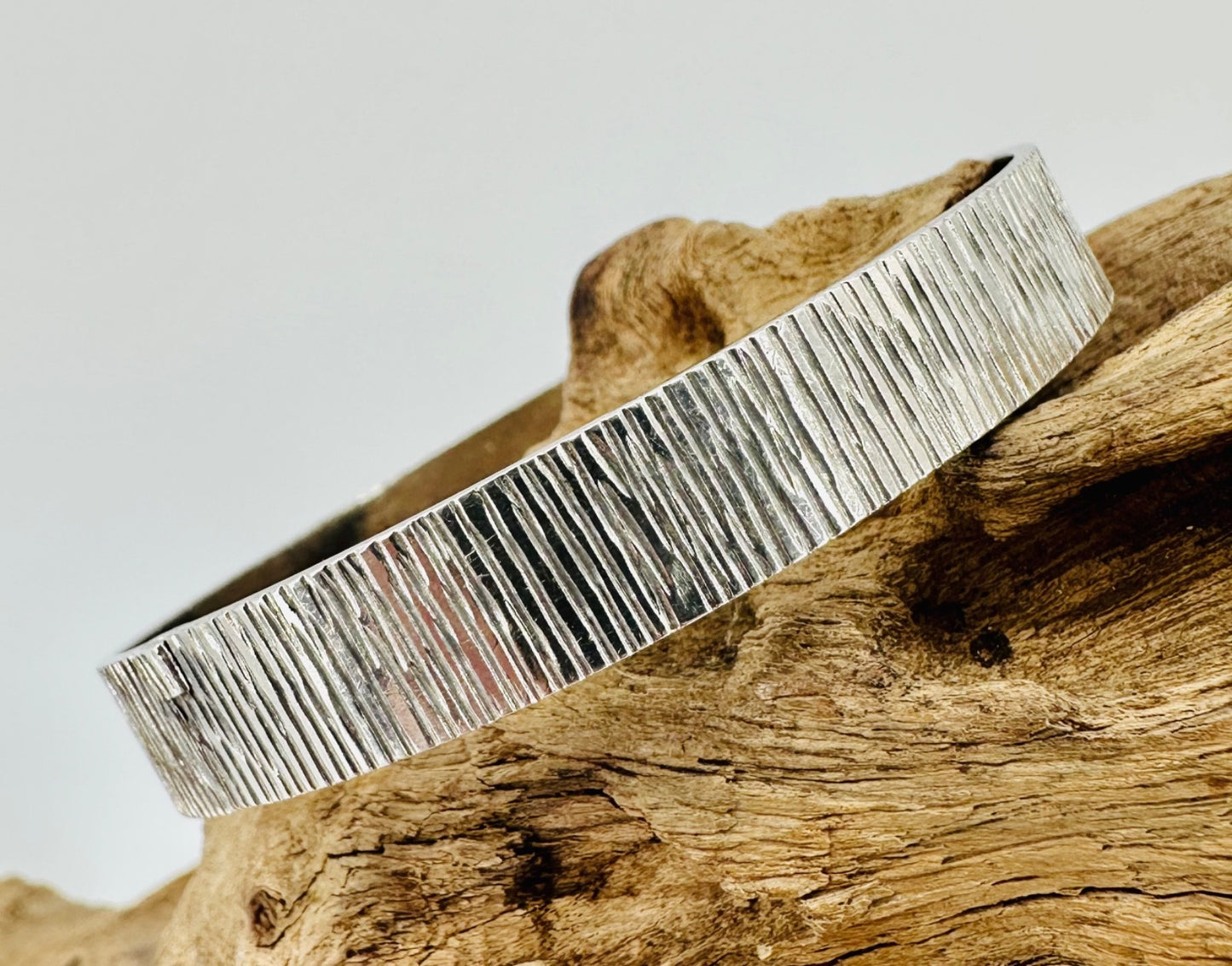 Vintage Sterling Silver Hinged Bangle – Birmingham 1975 Bracelon Ltd
