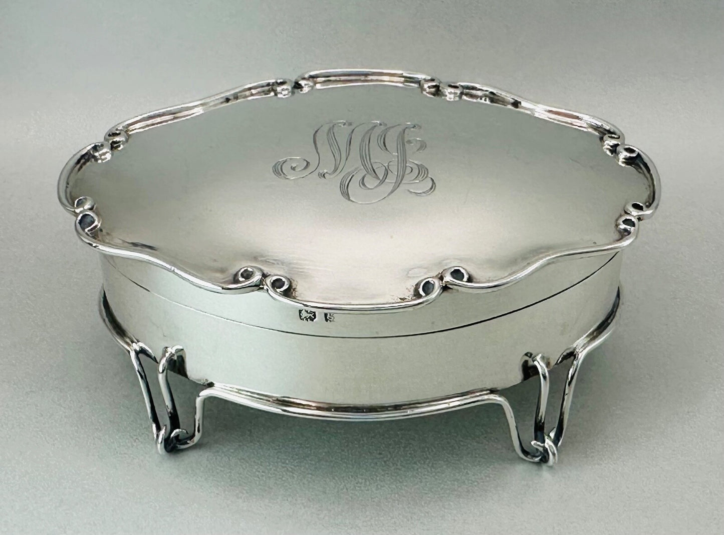 Antique Solid Silver Ring Box by William Aitken - Birmingham 1906