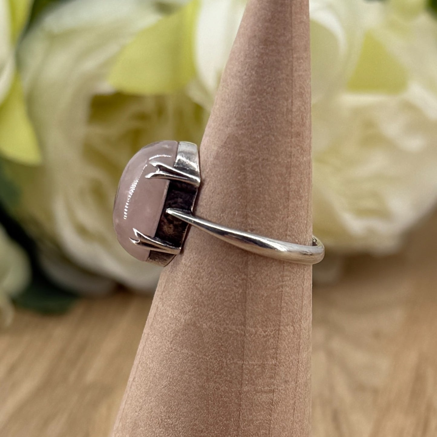 Vintage Sterling Silver Rose Quartz Ring – UK Size K1/2 – Claw Set Cabochon