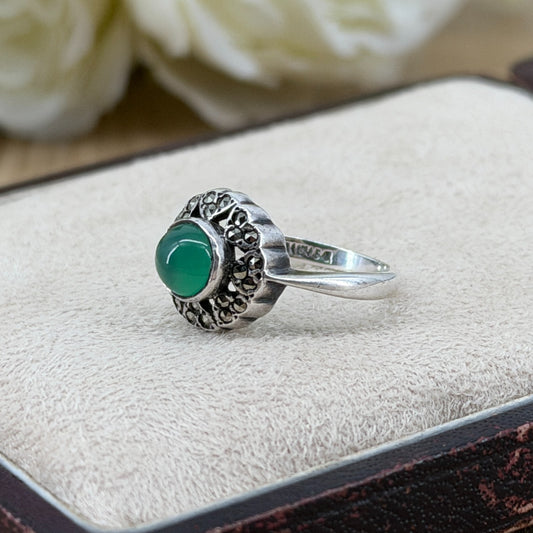 Vintage Sterling Silver Green Agate & Marcasite Ring – UK Size K