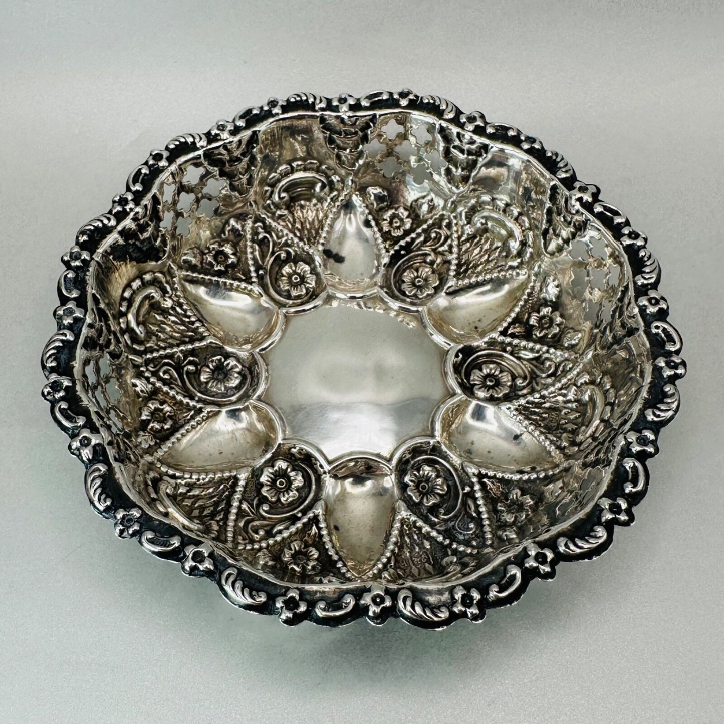 Pair of Antique Silver Trinket Dishes - Birmingham 1901 by William Devenport