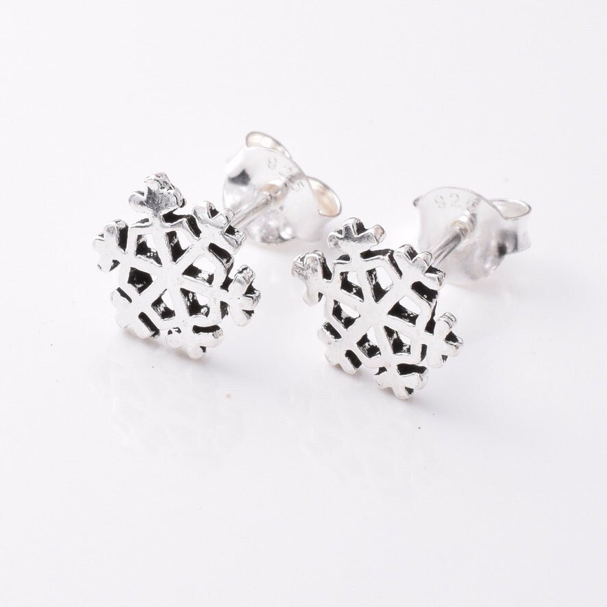 Brand New 925 Sterling Silver Snowflake Stud Earrings