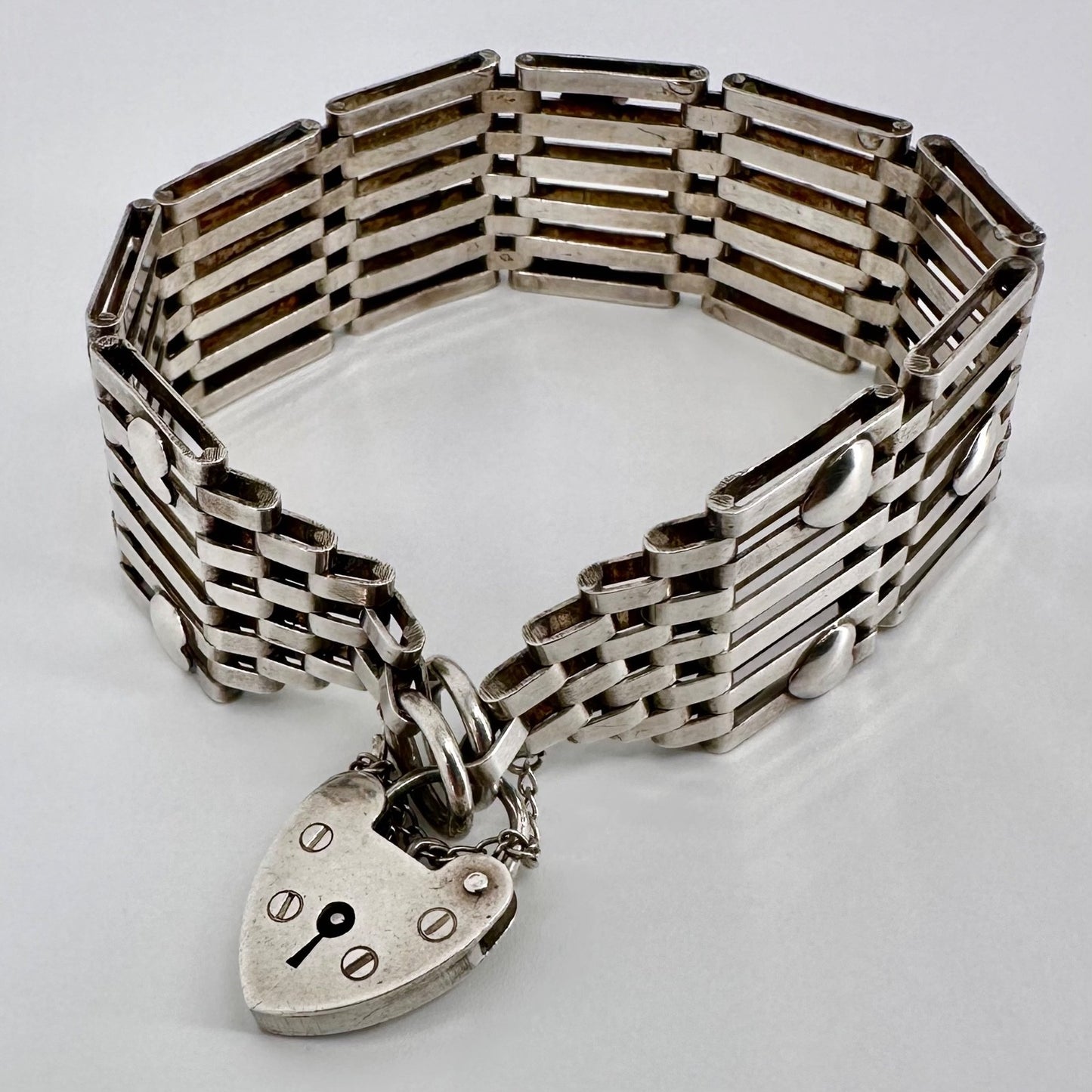 Vintage Sterling Silver Gate Link Heart Bracelet – Hallmarked London 1978