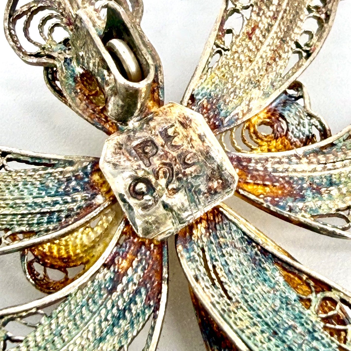 Vintage Silver Filigree Floral Brooch – Stamped 925 – Beautiful Patina