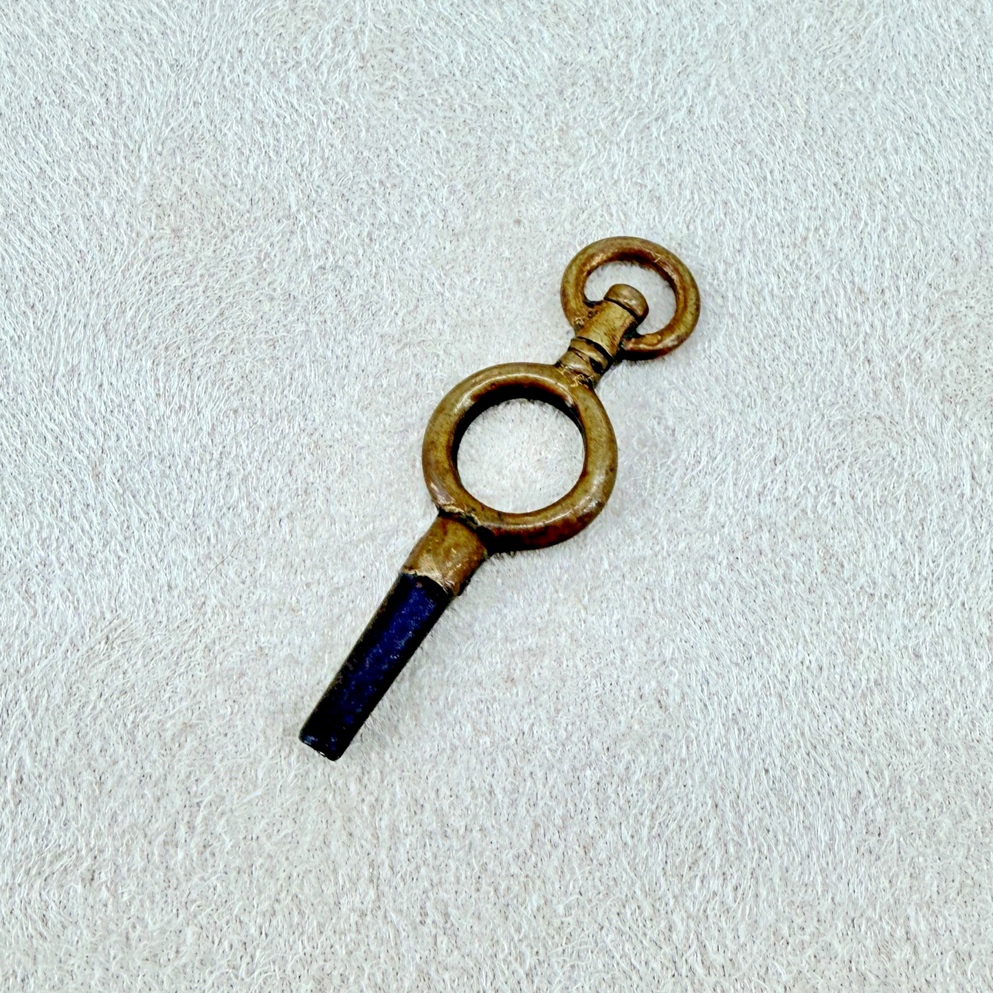 Antique Pocket Watch Winding Key 1.4mm Square – Swivel Loop