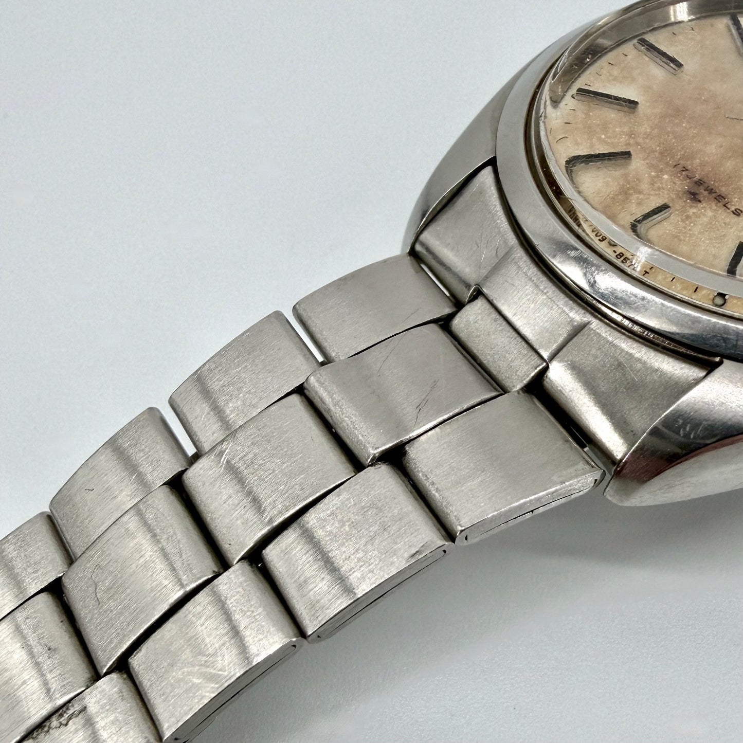 Vintage Seiko Automatic Day Date Watch – 7009-8210 – 17 Jewels
