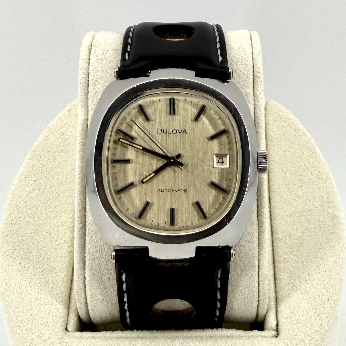Vintage Bulova Automatic Watch – Cal. 11AOACD – c. Late 1970s