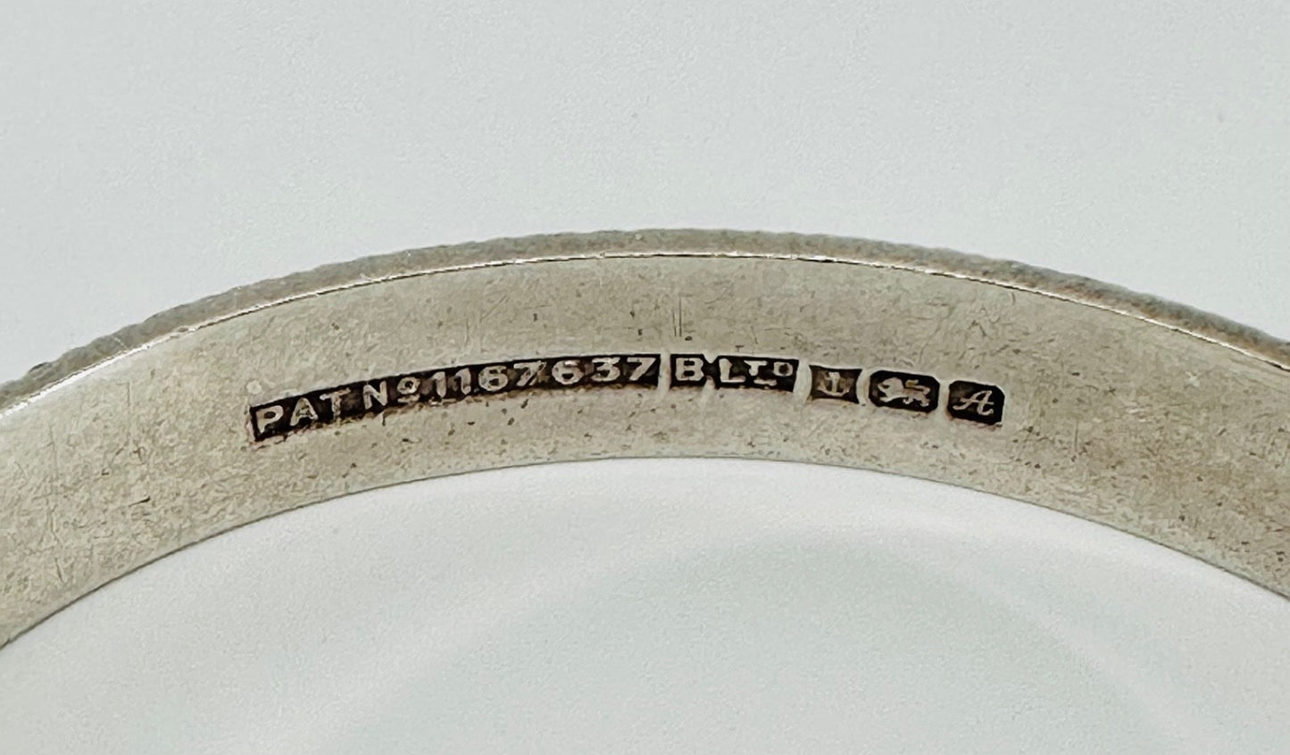 Vintage Sterling Silver Hinged Bangle – Birmingham 1975 Bracelon Ltd