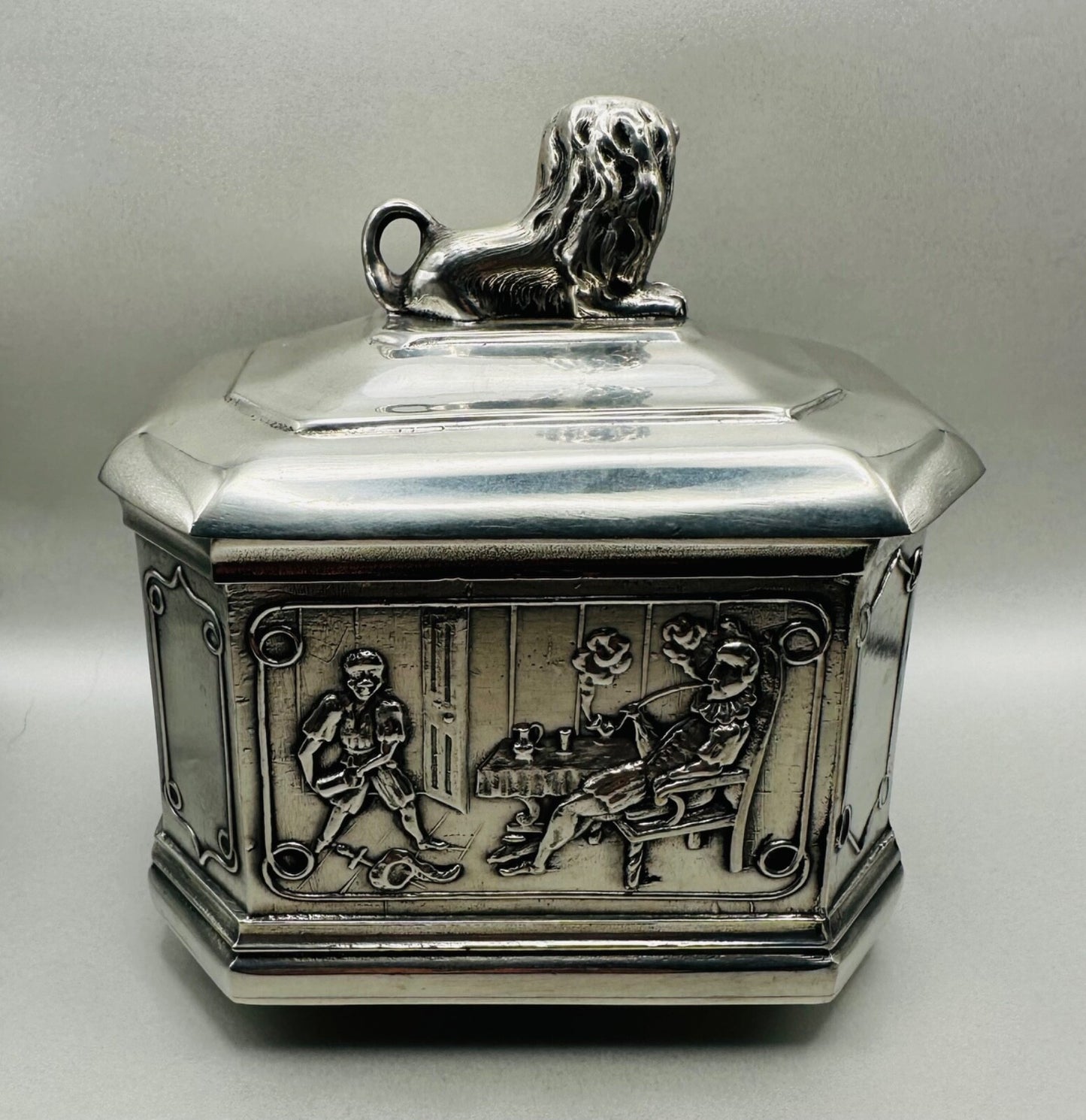 A.E. Williams Pewter Lidded Box with Lion Finial - Stunning Decorative Piece