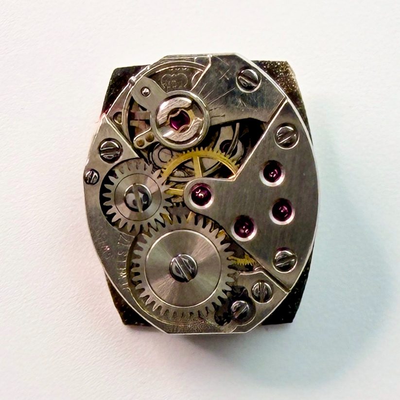Avia FEF 6620 Watch Movement – 17 Jewels, 15.5 x 12.8mm – For Spares or Repair - image 1