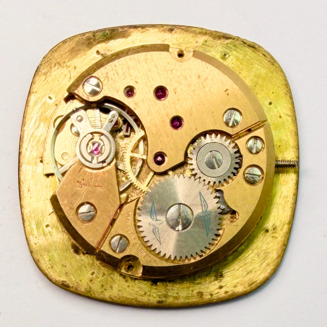 Rotary Peseux 7046 Manual Wind Watch Movement with Dial & Hands – 23.7mm - image 1