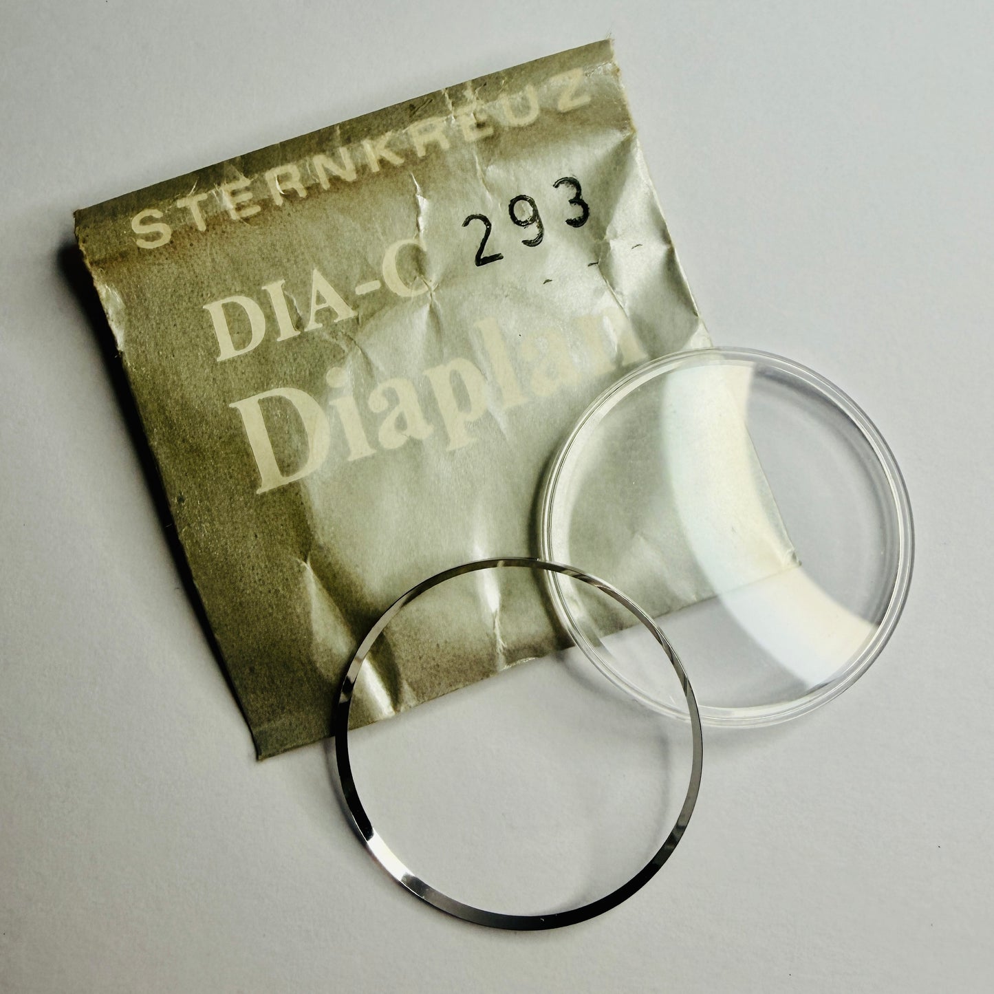 Round - Flat Top - Silver / Chrome Ring - Sternkreuz Acrylic Watch Crystals - Vintage New Old Stock