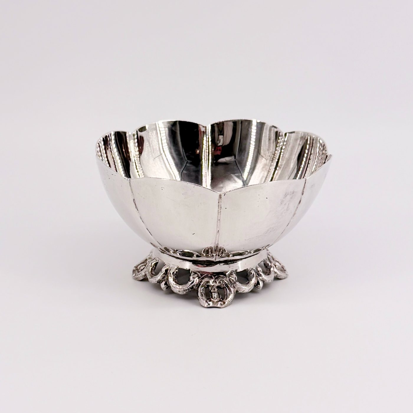 Antique Silver Bowl with Ornate Foot, Base Stamped Silver, 93mm - image 8