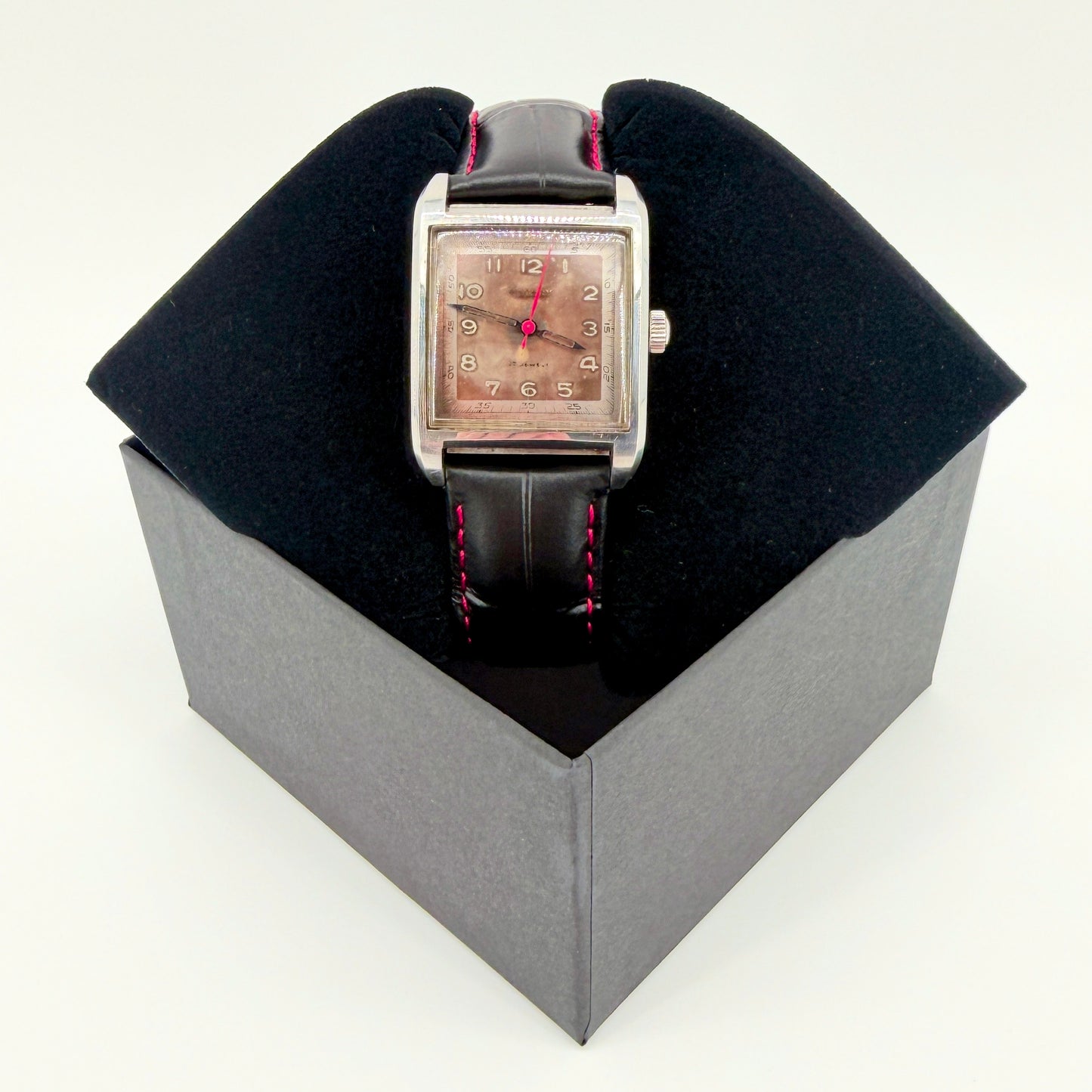 Vintage Rotary Wristwatch – 17 Jewels – Cal. 670 – c.1940s/50s