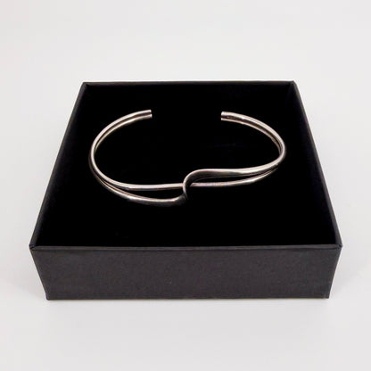 Gerald Owen Sterling Silver Bangle – Modernist Twist Design