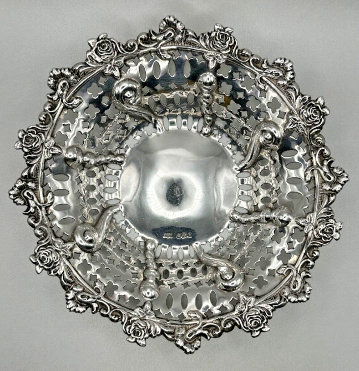 Mappin & Webb Pierced Solid Silver Bowl – Sheffield 1902 - Mint Condition - 154g