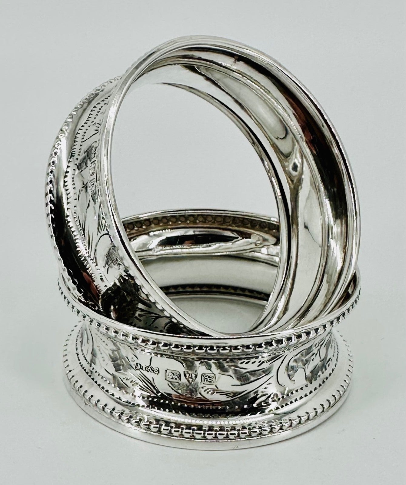 Antique Boxed Pair of Silver Napkin Rings – Chester 1908 & Birmingham 1909