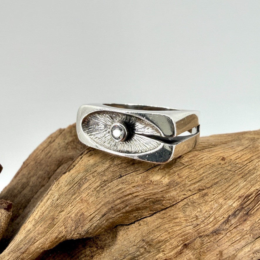 Vintage Polish Silver Ring with White Stone – UK Size W