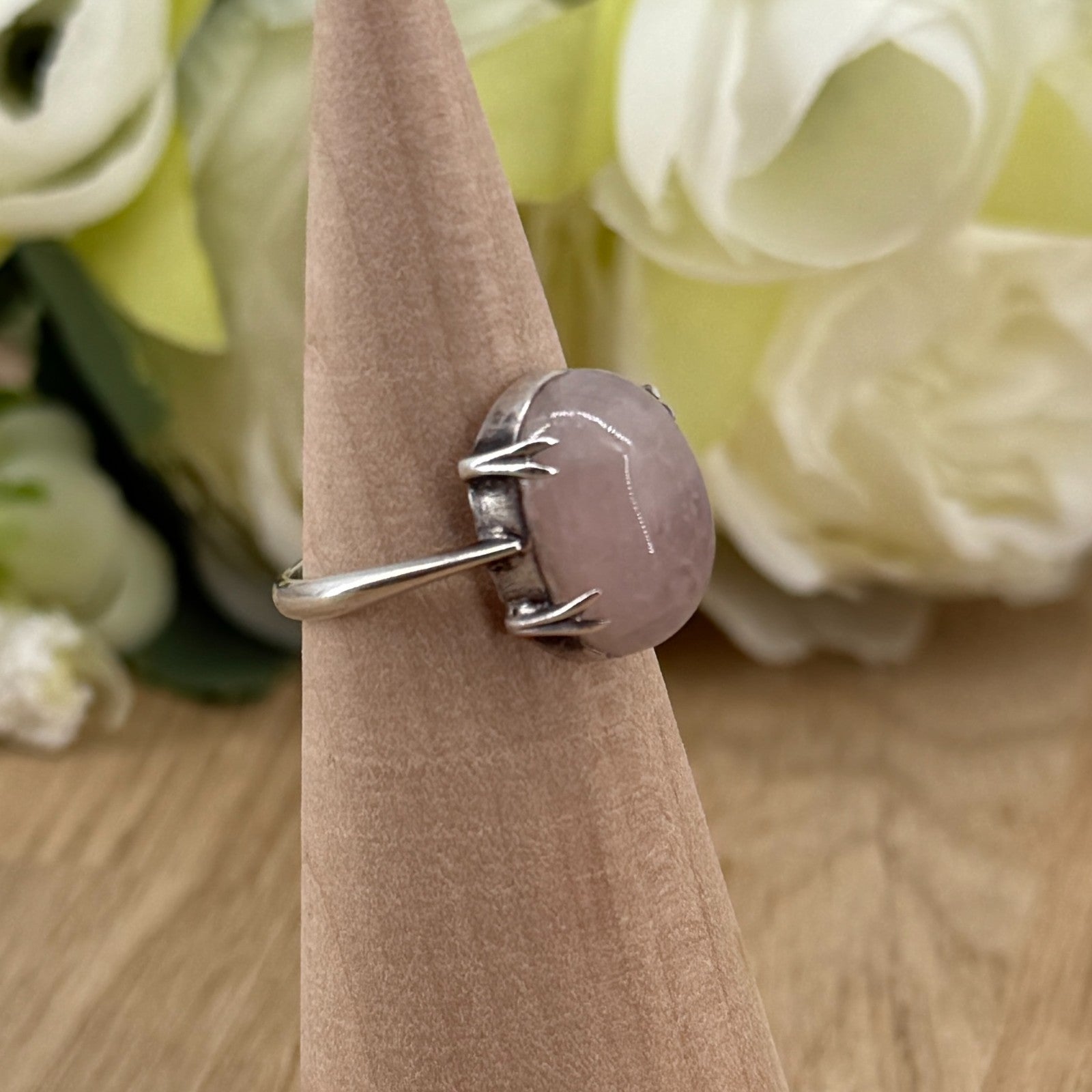 Vintage Sterling Silver Rose Quartz Ring – UK Size K1/2 – Claw Set Cabochon