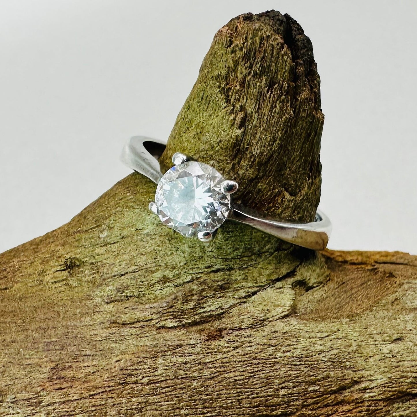 Vintage Silver Ring with Sparkling Clear Stone - Size Q½ - Stamped 925