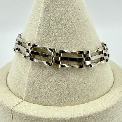 Vintage Sterling Silver Gate Link Bracelet – London 1976 – Heart Padlock