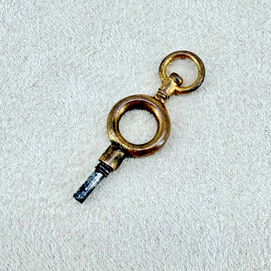 Antique Pocket Watch Winding Key 1mm Square – Swivel Loop