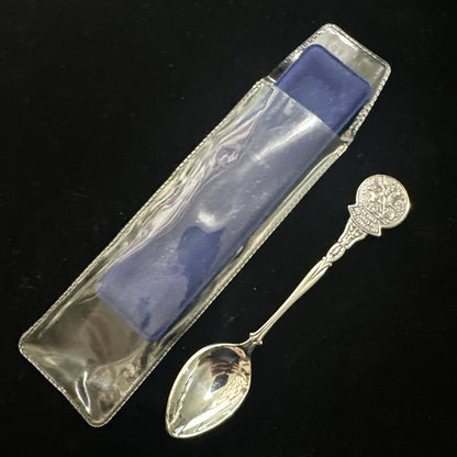 Vintage St Georges Chapel Windsor Castle Souvenir Spoon