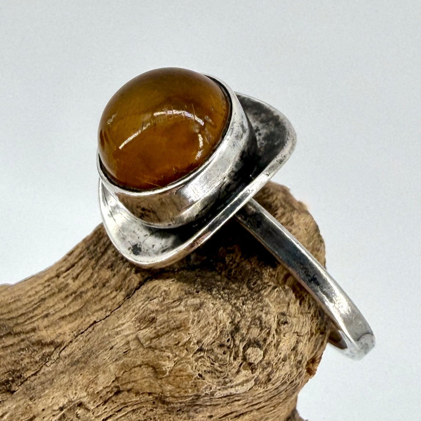 Vintage Polish Silver & Amber Ring – Modernist Design – Size N½