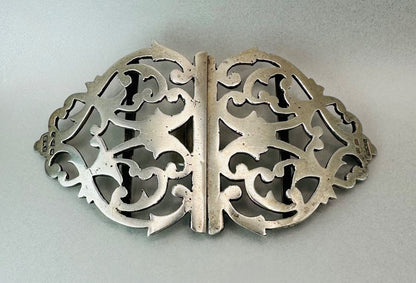 Antique Solid Silver Belt Buckle – Chester 1898 by John Millward Banks