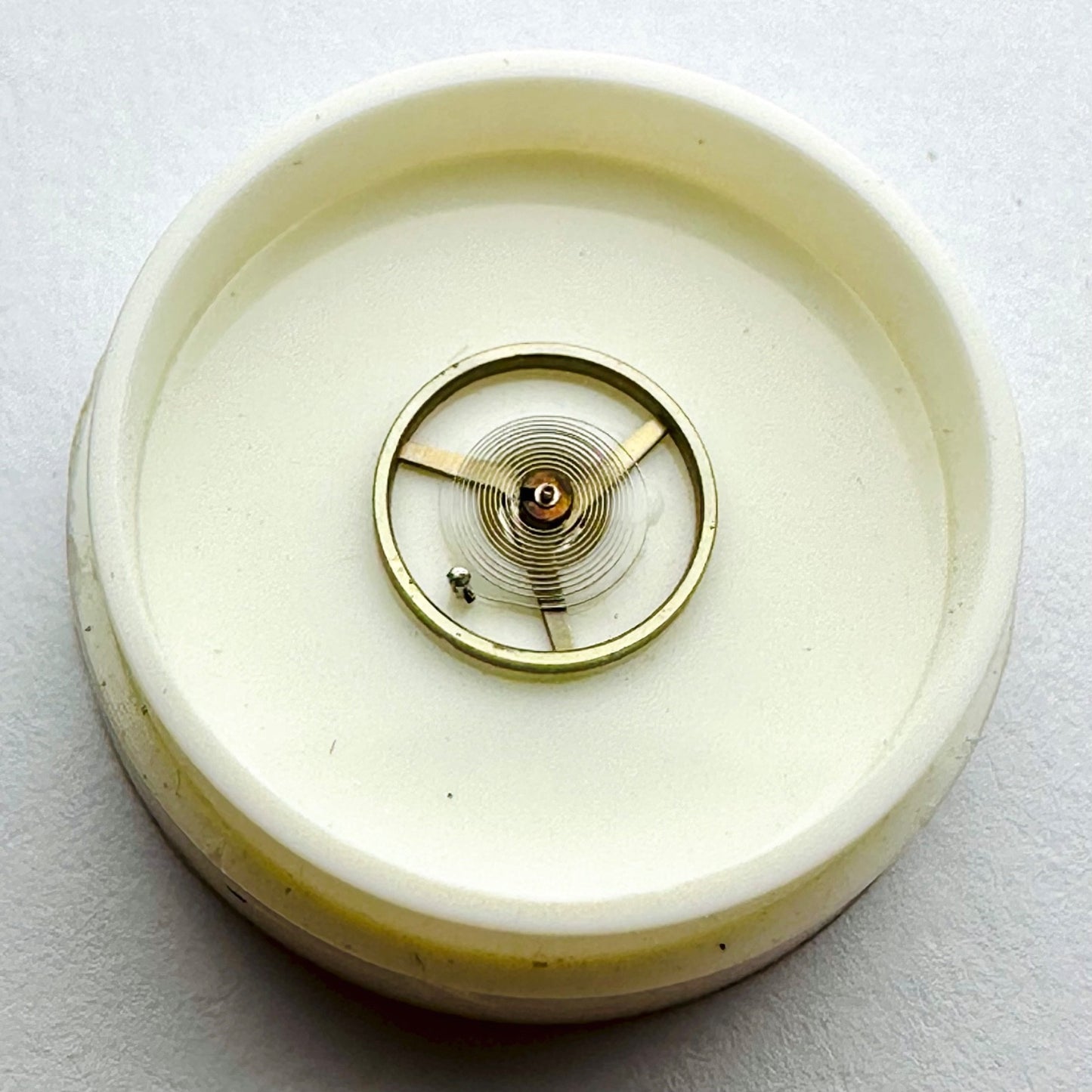 Vintage Renata Balance Wheel & Hairspring No. 1426M – For AS 5‴ 976 / 1012 Inca