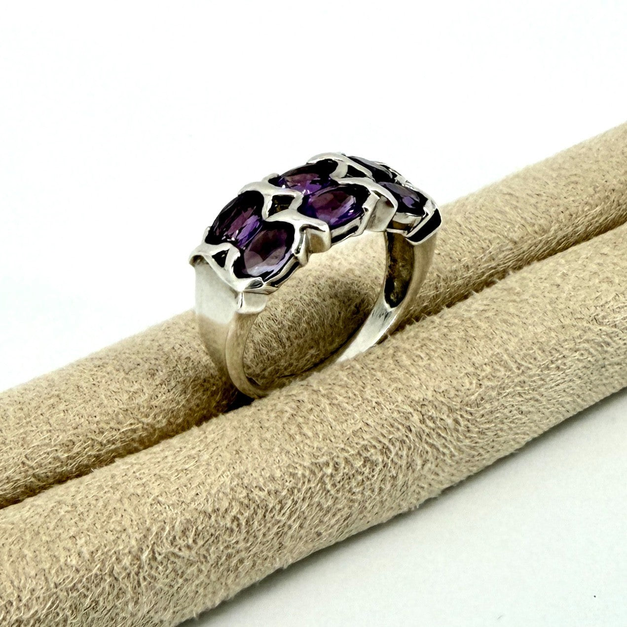 Vintage 925 Sterling Silver Amethyst Ring – UK Size O – 6 Stone Setting