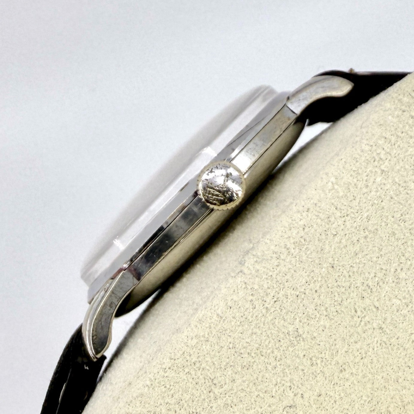 Vintage LIGA Antimagnetic Swiss Mechanical Watch – AS 1002/984 – c.1940s