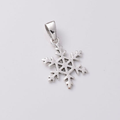 Brand New 925 Sterling Silver Snowflake Necklace