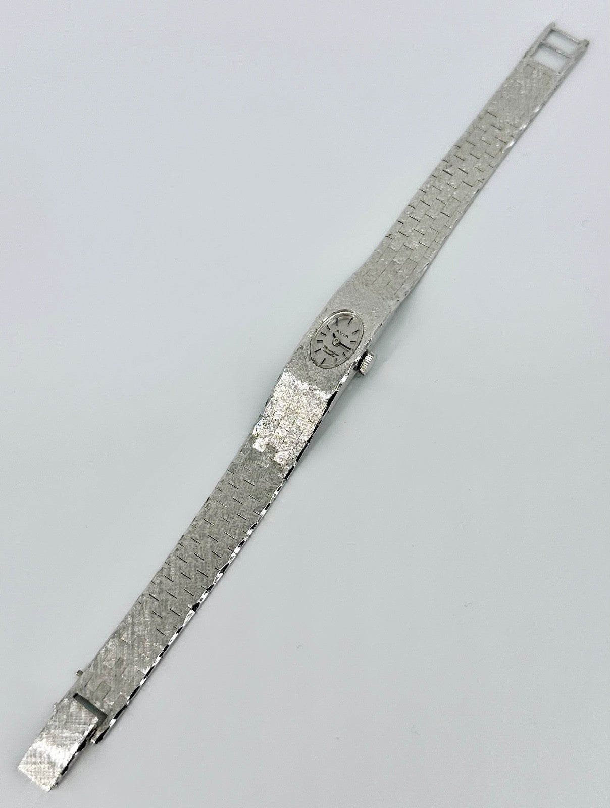 Vintage Ladies Avia Wristwatch – Swiss Made, 17 Jewels, Hand-Wind - FHF 59-21