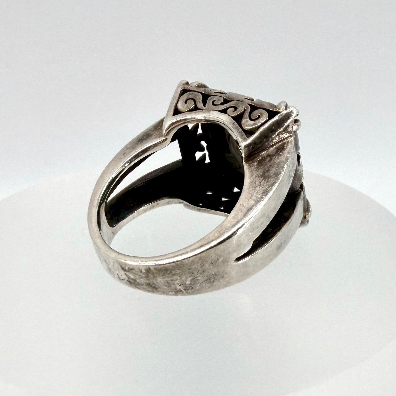 Vintage Sterling Silver Onyx Ring - UK Size P – Gothic / Cross Motif