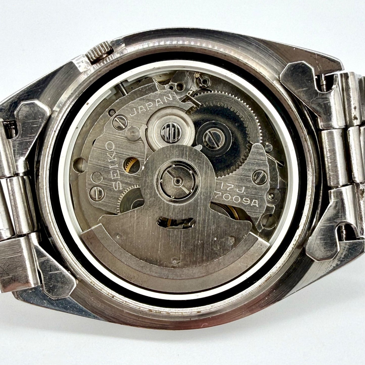 Vintage Seiko Automatic Day Date Watch – 7009-8210 – 17 Jewels