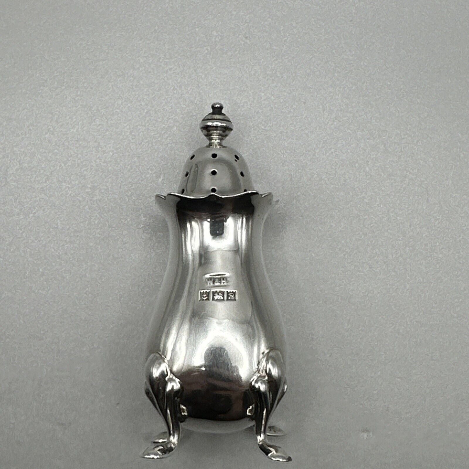 Vintage Silver Pepper Pot - Birmingham 1964 Walker & Hall