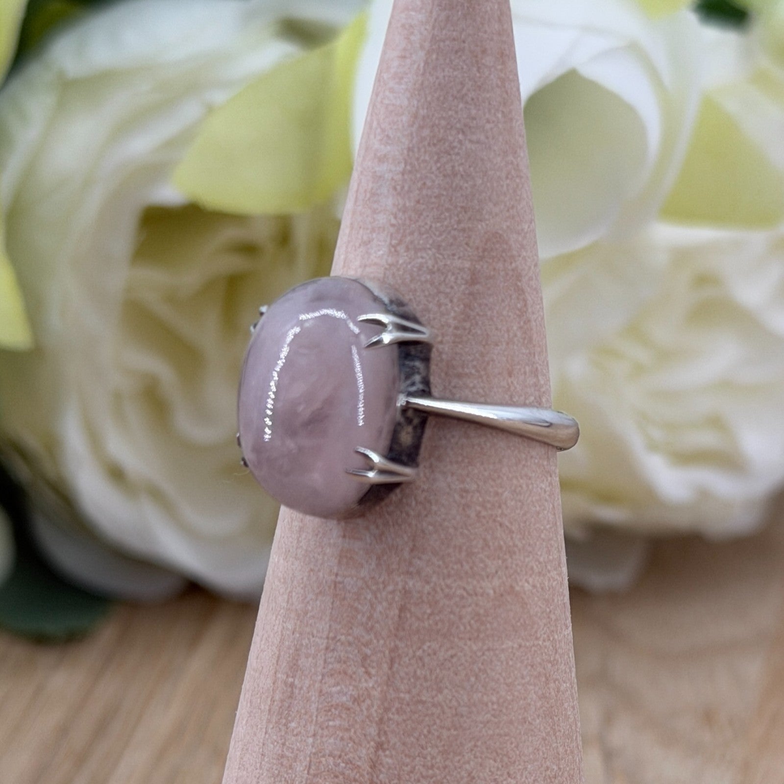 Vintage Sterling Silver Rose Quartz Ring – UK Size K1/2 – Claw Set Cabochon