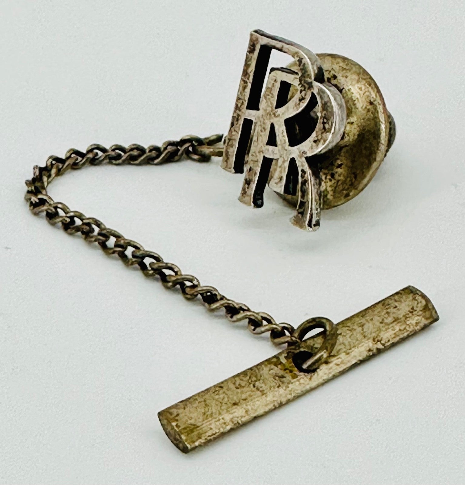 Vintage Rolls-Royce Pin Badge – RR Logo with Chain & Bar