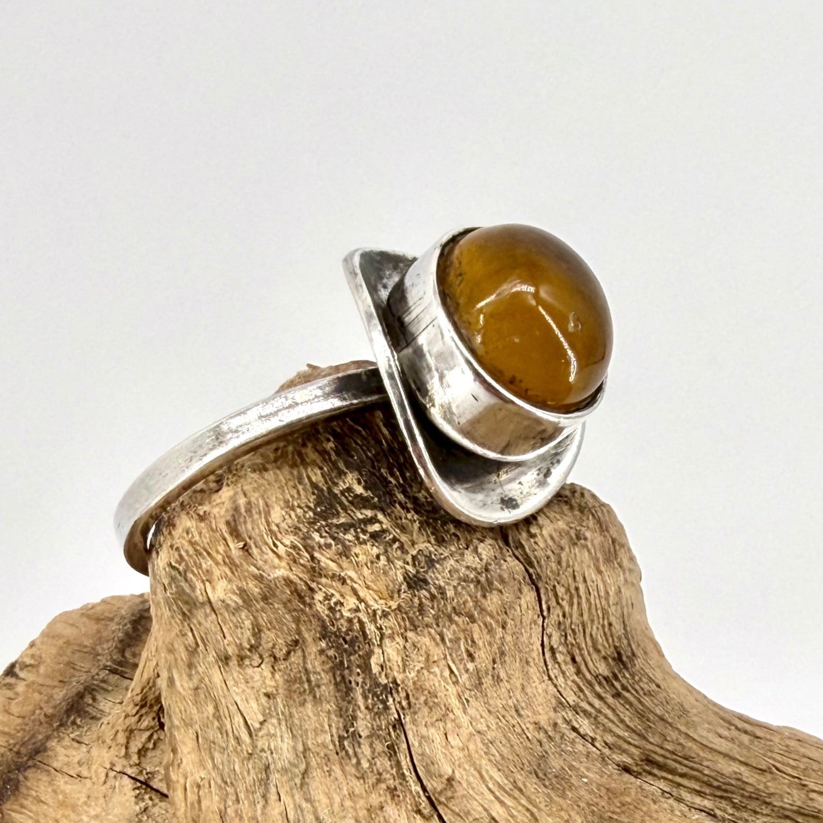 Vintage Polish Silver & Amber Ring – Modernist Design – Size N½