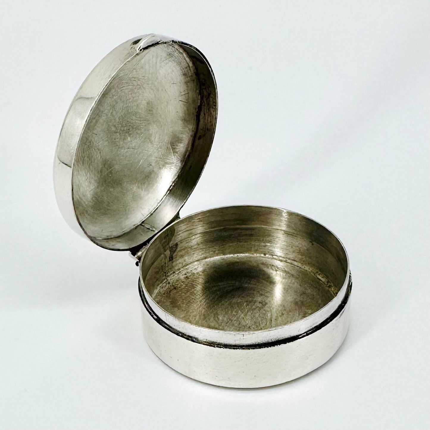 Vintage Silver Pill Pot – Ari D Norman – London 1987 – 11.25g