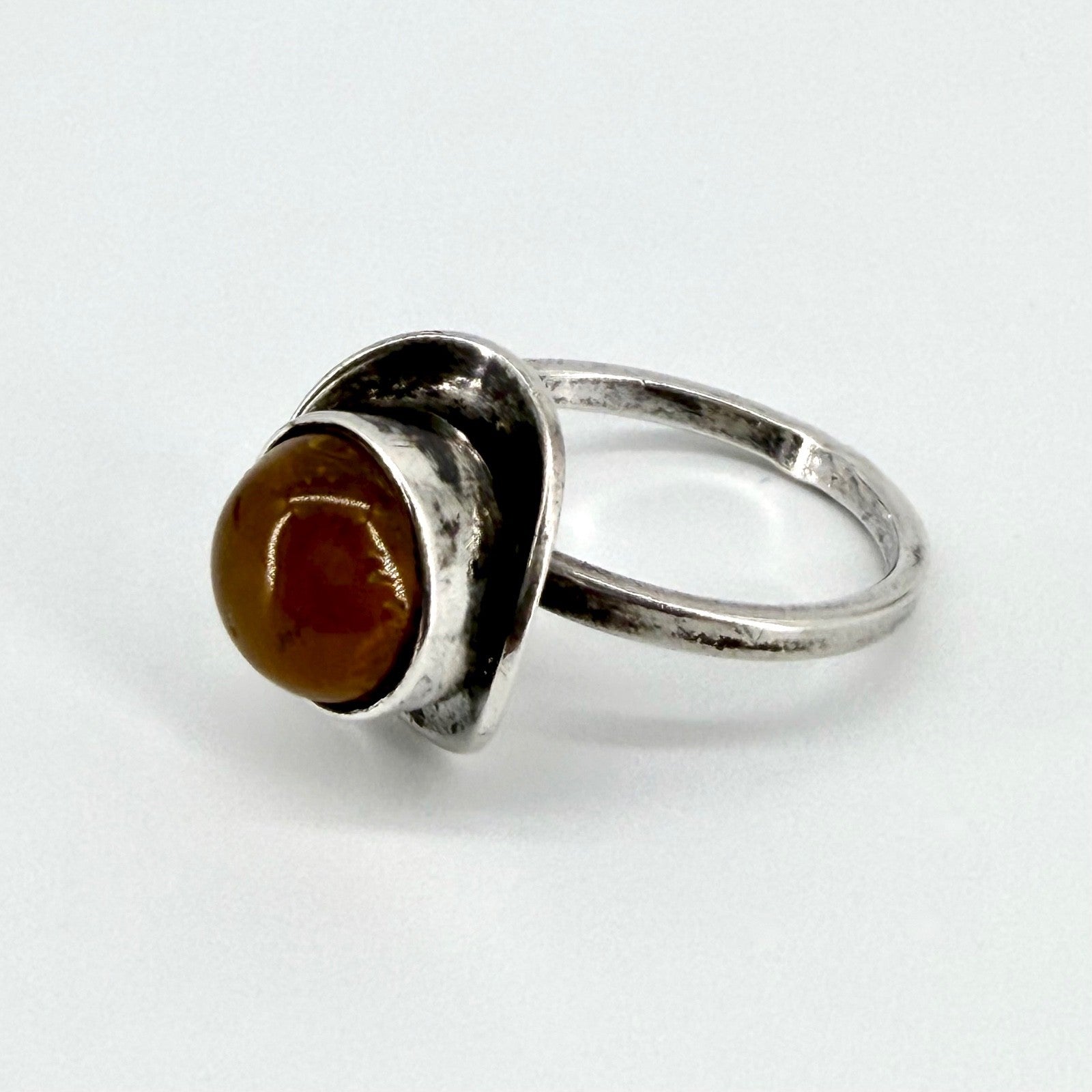 Vintage Polish Silver & Amber Ring – Modernist Design – Size N½
