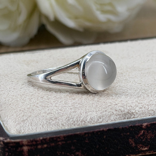 Vintage 925 Sterling Silver Cabochon Moonstone Ring – UK Size P