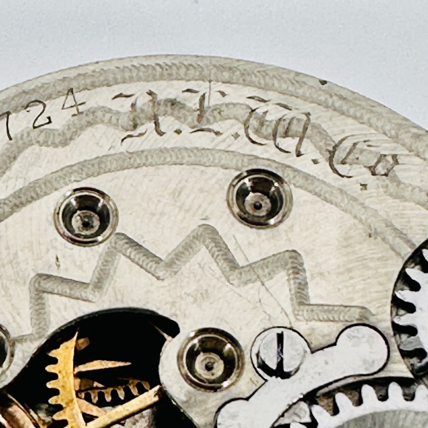 Antique New England Watch Co. Watch Movement - Serial 85724 - Spares/Repair