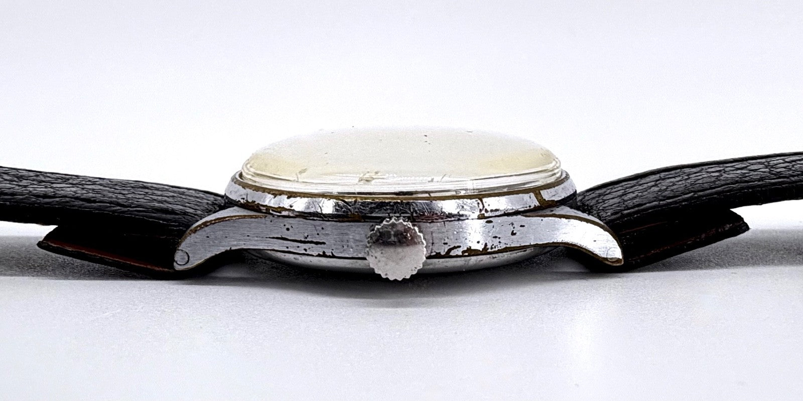 Vintage B.W.C. Suisse Manual Wind Wristwatch – c.1940s – 15J – Working