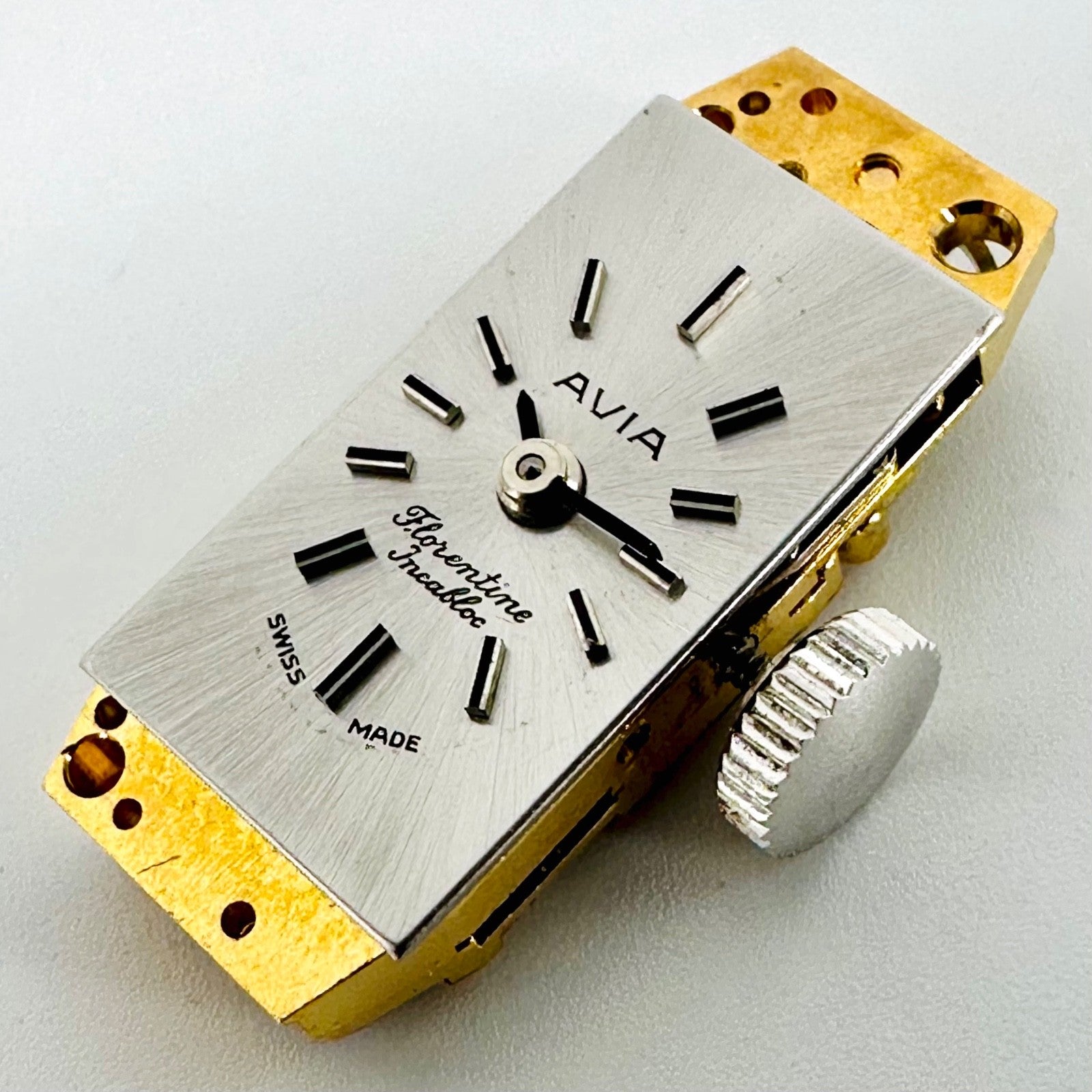 Vintage Ladies Avia Wristwatch – Swiss Made, 17 Jewels, Hand-Wind - FHF 59-21