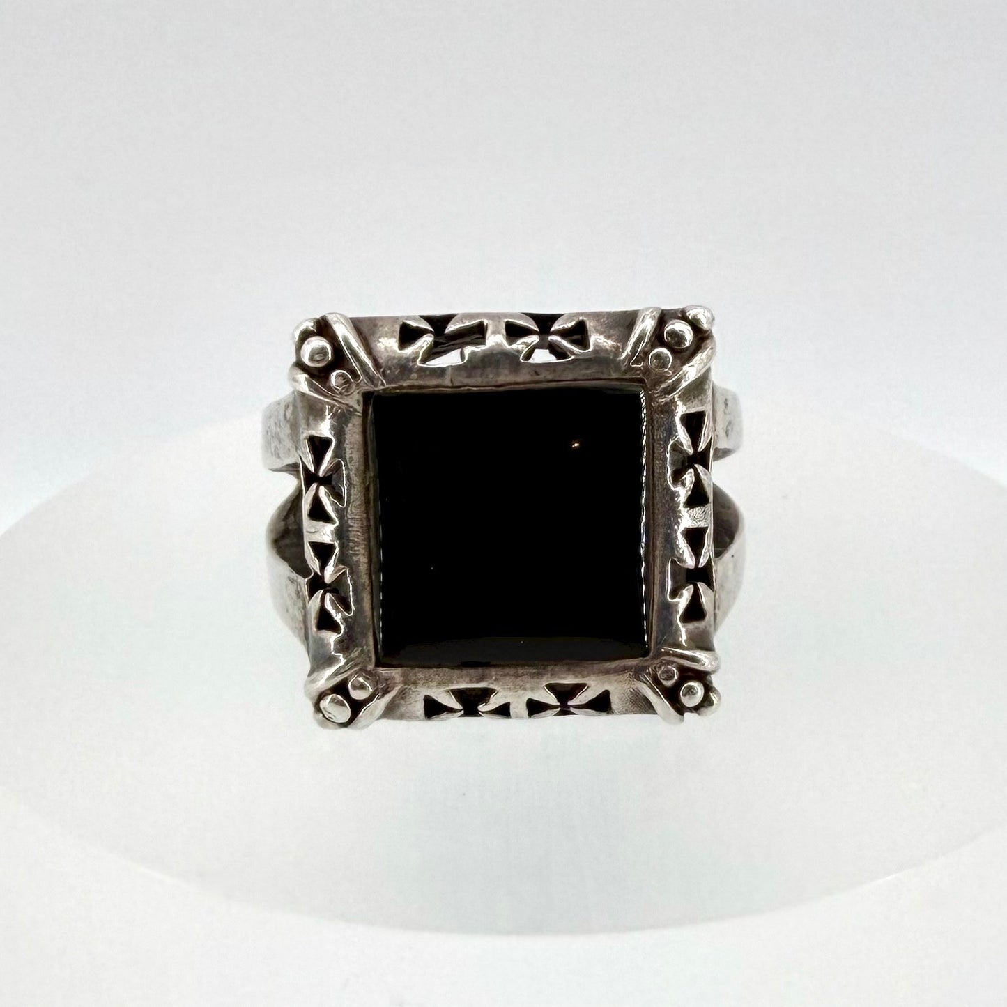 Vintage Sterling Silver Onyx Ring - UK Size P – Gothic / Cross Motif