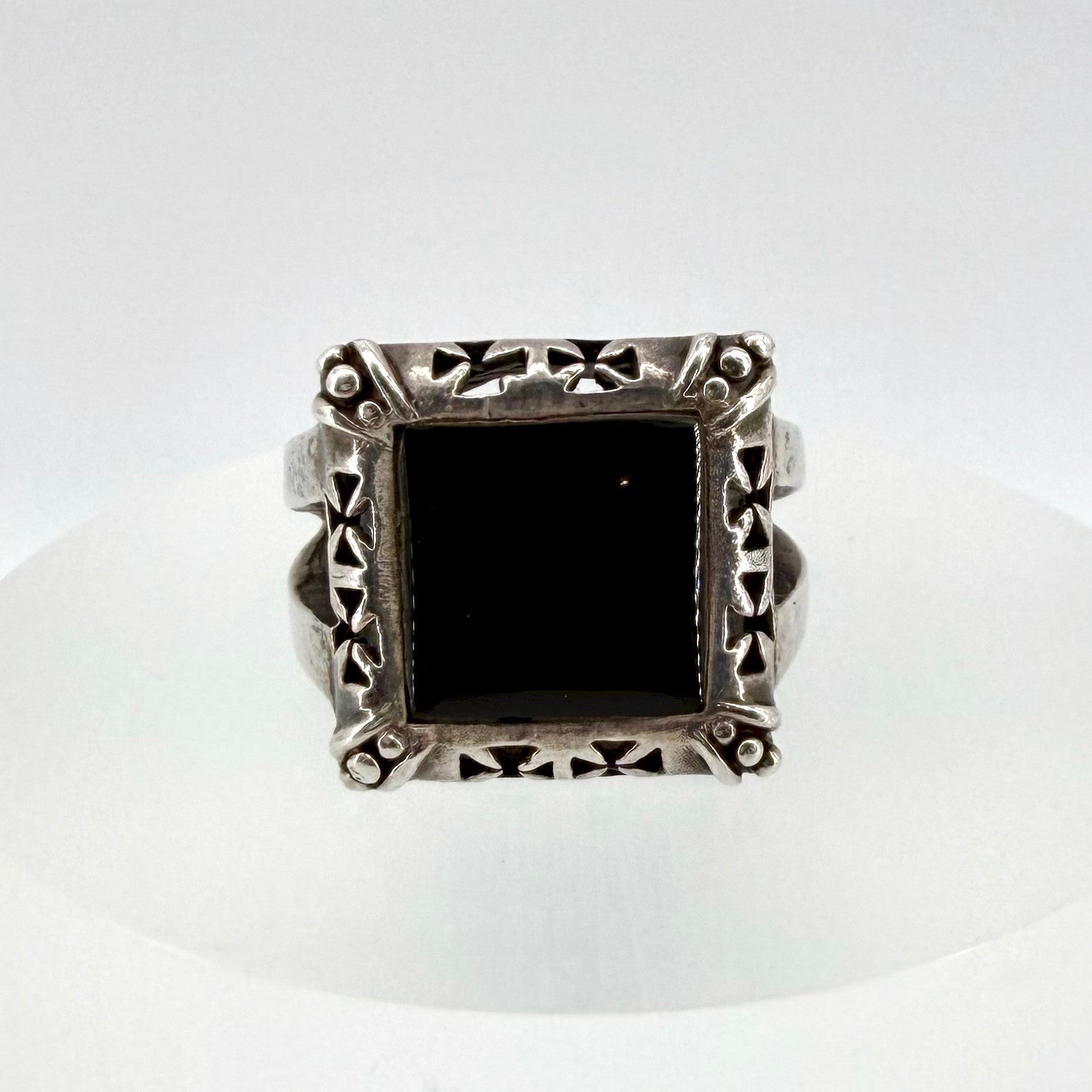 Vintage Sterling Silver Onyx Ring - UK Size P – Gothic / Cross Motif